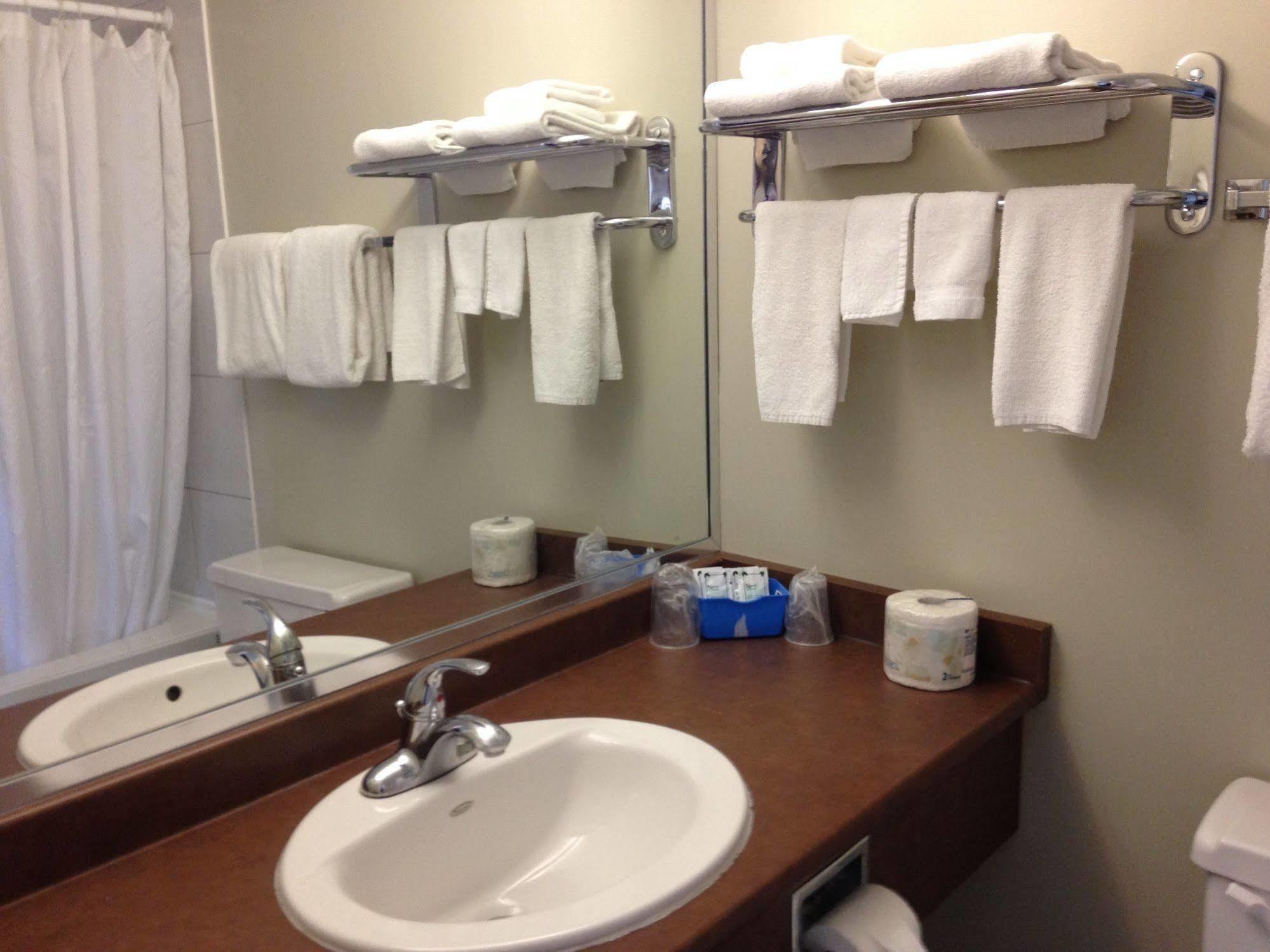 Silver Crest Lodge Grande Prairie Extérieur photo